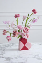 5.5" Queen of Hearts Budvase