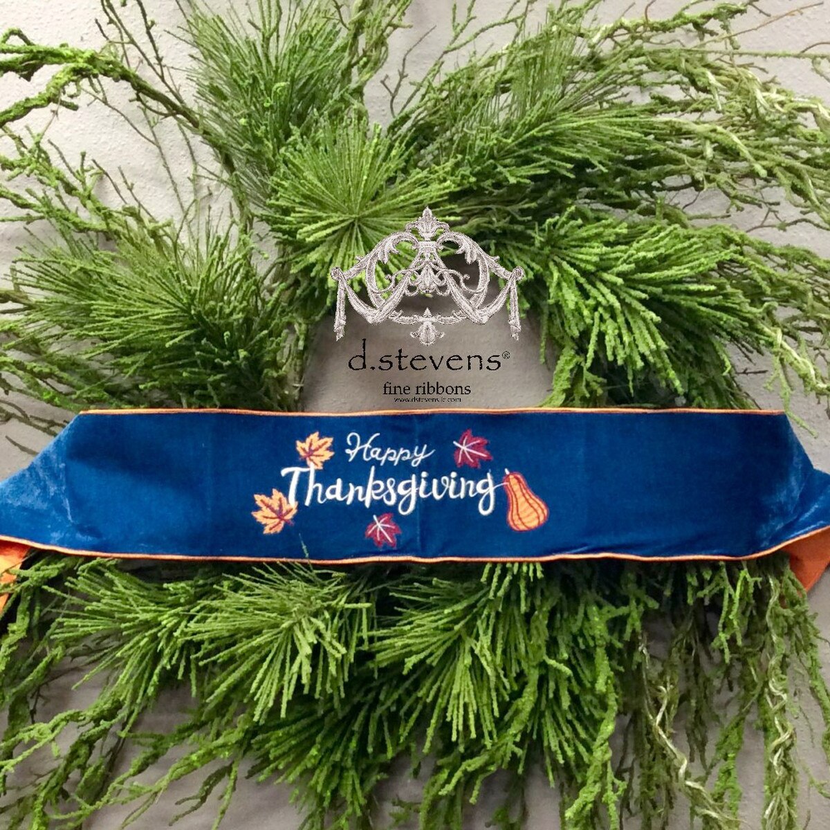 56" Velvet "Happy Thanksgiving" Banner