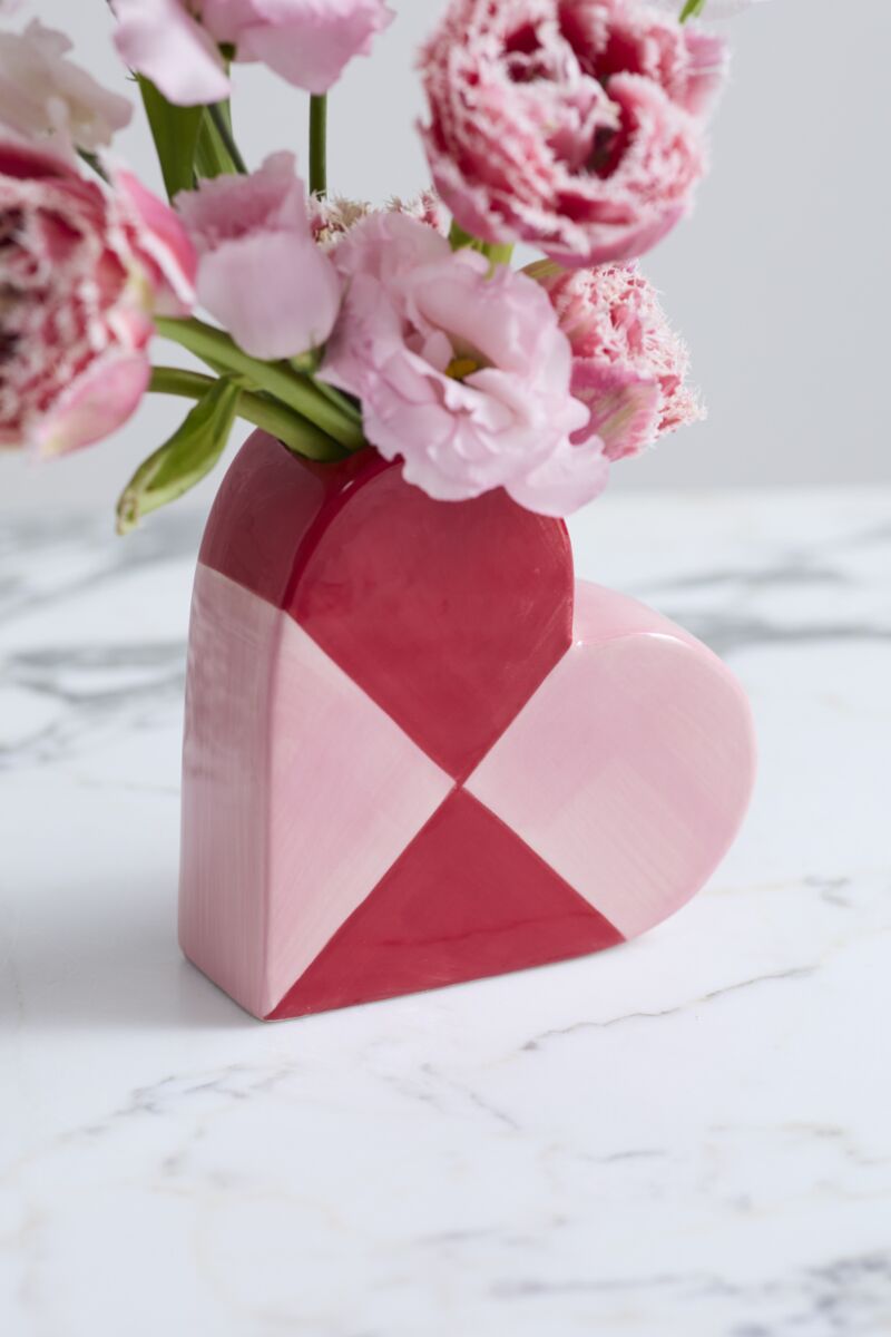 5.5" Queen of Hearts Budvase