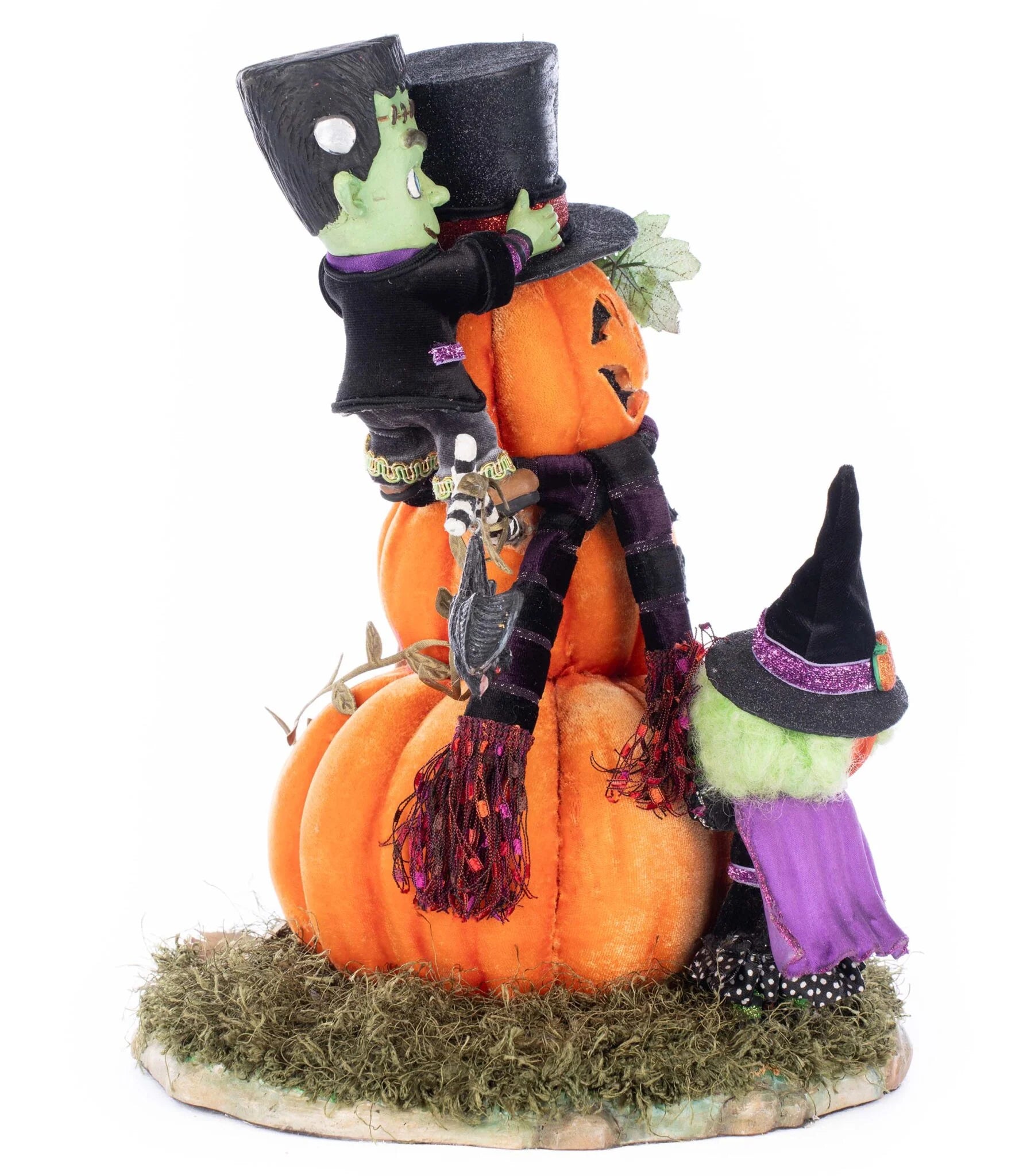 13" Ghouls Building Pumpkin Man