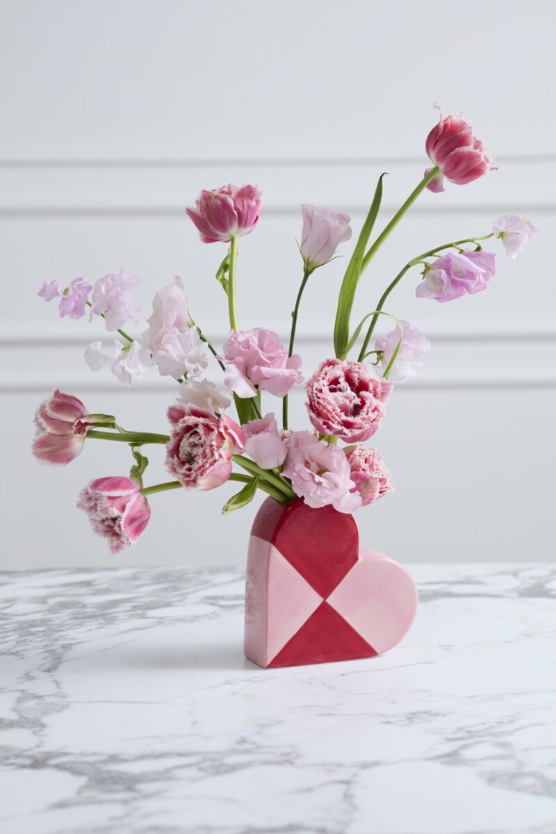 5.5" Queen of Hearts Budvase